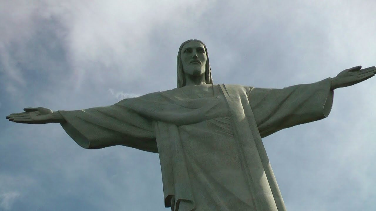 CHRIST THE REDEEMER, RIO: <br />Corcovado mountain in the heart of Rio is 750m high. Without the statue of Christ at it's peak, it would only be 700m.<br /><br />And as far tourist attractions near world tour waves go, it's far superior to the nuclear silos of San Onofre (Trestles), or the nuclear-silo-looking building of Twin Towns (Snapper Rocks).<br /><br />Last week, a bunch of the boys scored a sunny day and made the most of it by hiking up the mountain and getting a statue's-eye-view of Rio.