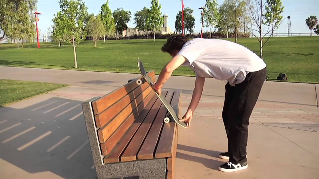 Watch Billly Davenport teach you how to properly frontside bluntlside.