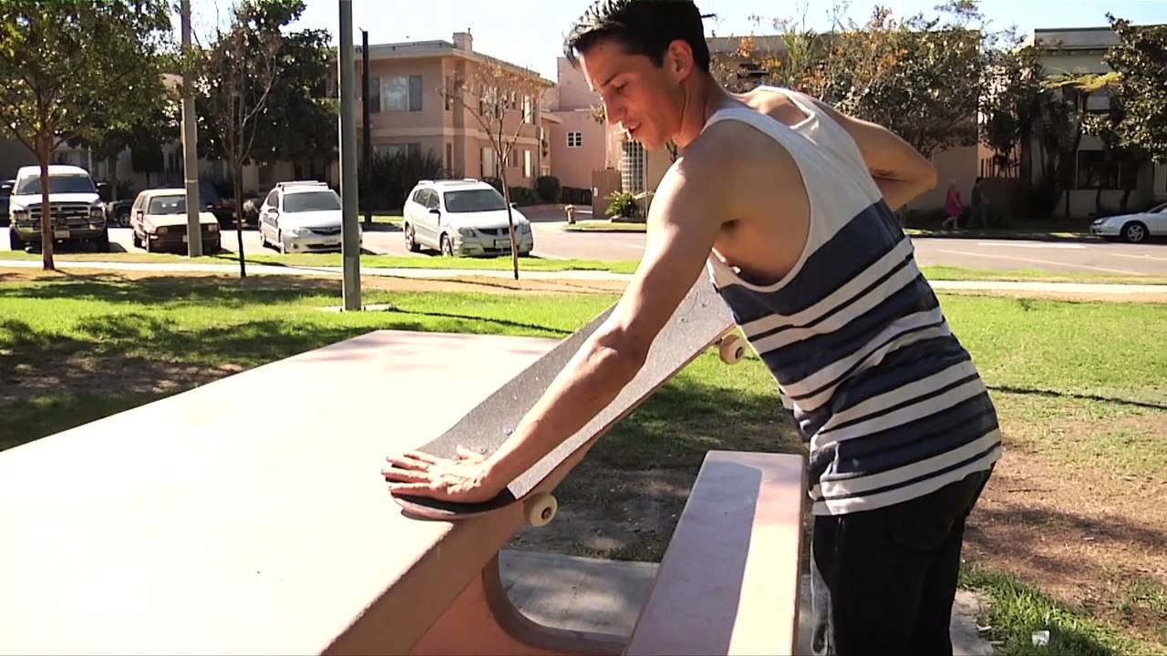 WRLD flow rider Vince Duran shares his secrets to his frontside crooked grind.