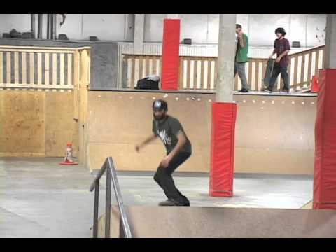 Anthony just sent this to me and said to put it up. It's of him and a couple Homies. Including Jay V from his shop sponsor, Solstice.