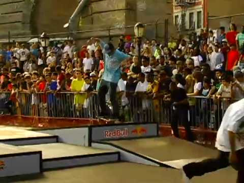 Some footage of the World Industries Team in NYC for the Back to the Banks and Manny Mania contests, 2009. Timmy Knuth took 2nd on the the World Industries Rail section, Andrew Cannon got 5th on the bank to ledge. world Pro Ronson Lambert took 5th in his very first contest, Manny Mania. Watch the coverage in this video.