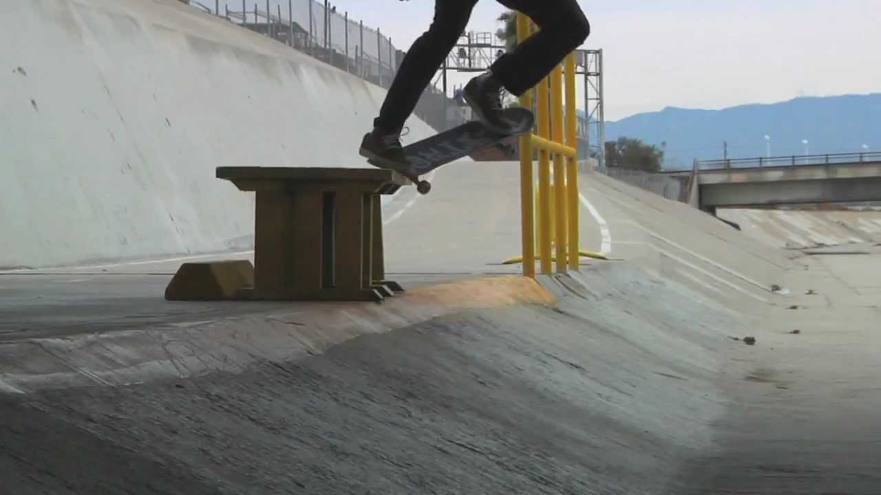 "Smooth Moves" alternate angles. Watch "Smooth Moves" here: http://skateboarding.transworld.net/2012-skate-create/#dwindle