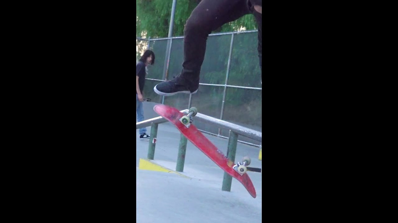 Chris Haslam makes his own rules🤯 As seen in his segment "Lounge'n With Legends" back in issue 4!👀<br /><br />➡️iDabblevm.com for more!<br /><br />#Skateboarding #SkateboardingIsFun #Shrots #ShortsVideo