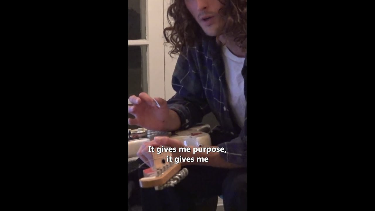 Evan Smith talks using music to cope with being injured🎵 Cut from his segment "Shmusic" back in issue 3!<br /><br />📺 iDabblevm.com for more!<br /><br />#Skateboarding #Music #Shorts #ShortsVideo