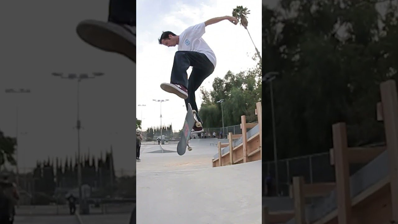Chris Colbourn tears through an unfinished El Sereno park💥<br /><br />#Skateboarding #SkatePark #Shorts #ShortsVideo