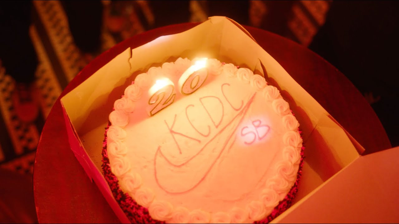 Special delivery from the crew serving New York City skateboarding since 2001.<br /><br />This is the SB Dunk High by KCDC Skateshop. Available Friday, April 29 at KCDC and Saturday, April 30 in select skate shop.<br /><br />Learn more: https://www.nikesb.com/the-vault/striped-box-era/kcdc<br /><br />More from Nike Skateboarding<br />Official website: https://www.nikesb.com/<br />Instagram: https://www.instagram.com/nikesb <br />Twitter: https://twitter.com/nikesb