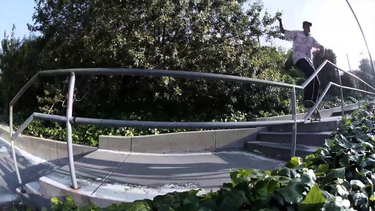 Big rails, ledge game, flowing lines, comfortable on transition. Unbelievable all-around skills. Ishod can't be stopped. <br />As Chronicles 3 approaches we took a look deep into the hard-drives of lead SB Chronicler Jason Hernandez to pull together Ishod's Extras edit.<br /><br />More from Nike Skateboarding<br />Official site: http://www.nikesb.com<br />Instagram: http://www.instagram.com/nikesb<br />Twitter: http://www.twitter.com/nikesb<br />Facebook: http://www.facebook.com/nikeskateboarding