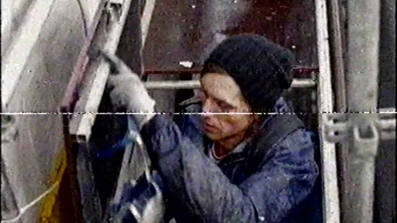 Belgian street artist DZIA took spray paint to add his own #GetLoud twist to our billboard.<br /><br />Track: LOWFATGETTINGHIGH "In The Waiting Room"<br /><br />Find out more about DZIA here: http://www.dzia.be/