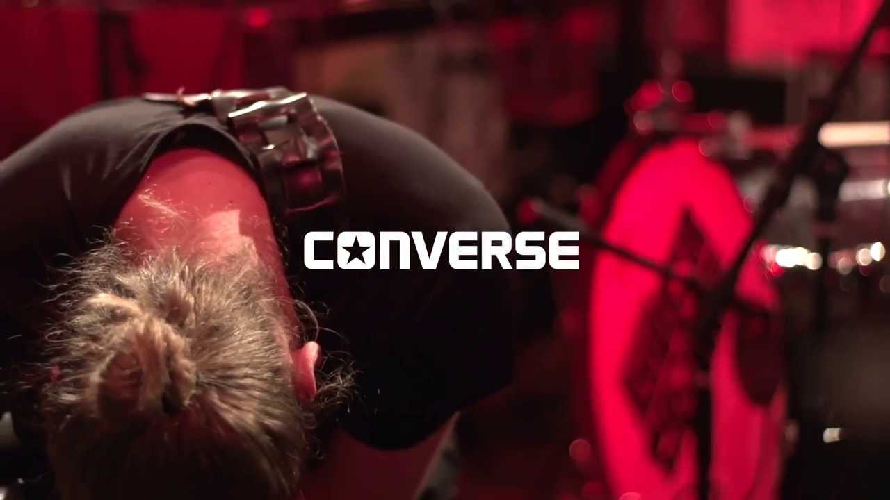 Dublin's own Kid Karate stopped by Converse Rubber Tracks to hang out with the Red Light Radio crew and perform live. Check out "Building," a brand new track from the Irish pair.<br /><br />For more on Red Light Radio: www.redlightradio.com<br /><br />For More on Kid Karate:<br />Debut EP: http://kidkaratemusic.bandcamp.com/album/lights-out-ep<br />https://www.facebook.com/kidkaratemusic<br />https://twitter.com/kidkaratemusic