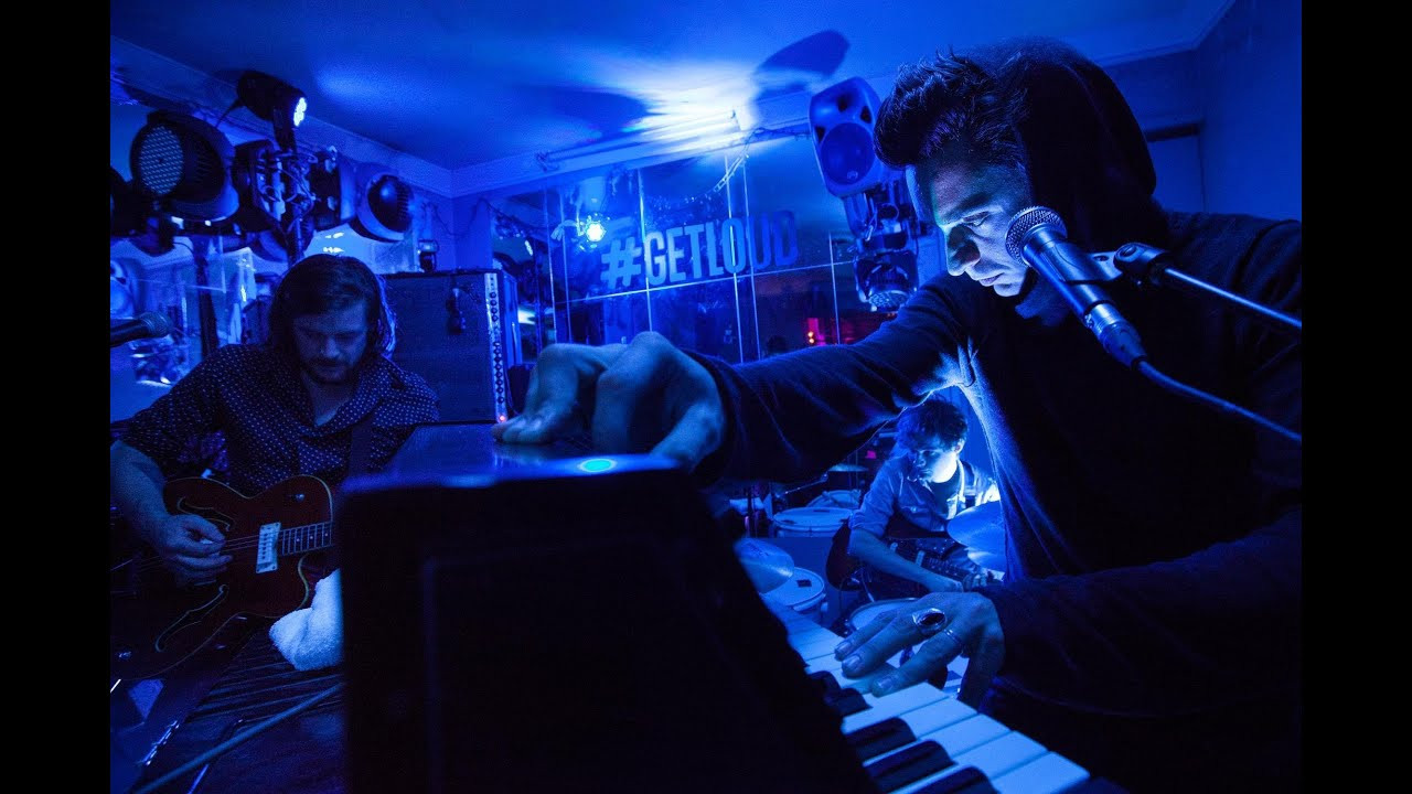 Wall of Death perform "Thunder Sky" at an intimate, sweaty Get Loud gig at Bistrot 82 in Pigalle, Paris.