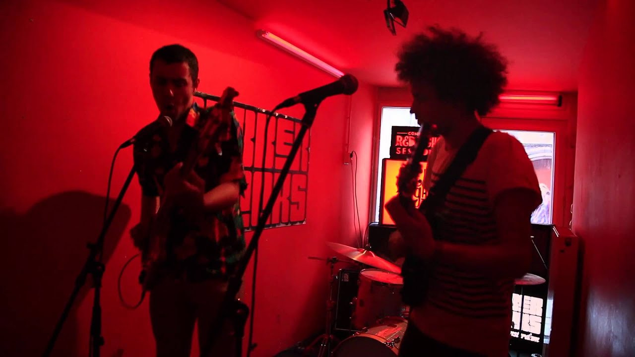 Converse Make Noise winners "The Parrots" flew in to Amsterdam to record at our first European Rubber Tracks pop-up studio. While in town, they also found time to drop in to Red Light Radio and record this loud session for us too.<br /><br />Track: "D D Dangerous"<br /><br />For more sessions, visit redlightradio.net