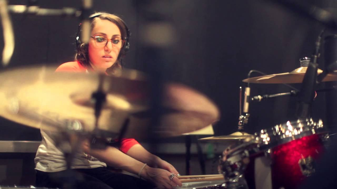 The single "Rock My World Events" by Starlight Girls is this week's "Track of the Week". The band came to Converse Rubber Tracks and experimented with sound, the studio set-up, and the overall instrumentation for their original track. Watch the four members of Starlight Girls record their original single "Rock My World Events" at Converse Rubber Tracks.<br /><br />For more on Starlight Girls visit:<br />http://starlightgirls.net <br />http://www.facebook.com/starlightgirls<br />http://twitter.com/starlight_girls <br />http://starlightgirls.bandcamp.com<br /><br />For more on Converse Rubber Tracks, check out:<br />www.converse.com/rubbertracks