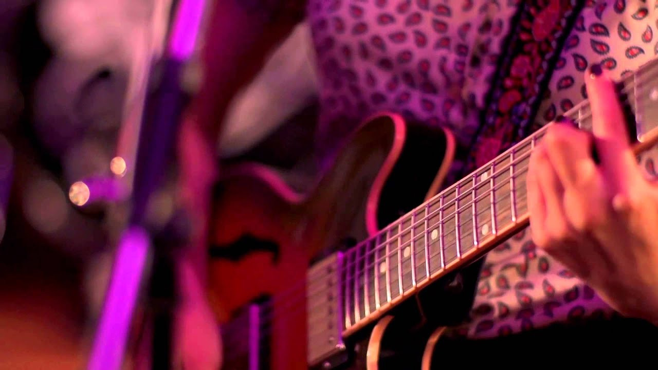 Bay Area residents and recent high school grads, The She's embody a rich history of California-inspired beach tunes. The band stopped by Converse Rubber Tracks San Francisco, hosted at the gorgeous Different Fur Studio at 17th and Valencia in The Mission to record their track "My Secret To Keep." We then followed them to Ocean Beach for a perfect summer evening.<br /><br />For more on The She's:<br />https://www.facebook.com/theshesmusic<br />https://twitter.com/theshesmusic<br />http://www.theshes.bandcamp.com/<br /><br />For more on Converse Rubber Tracks:<br />http://www.converse.com/rubbertracks<br /><br />On June 28th Converse will open it's San Francisco store on 838 Market St. Be sure to check it out!