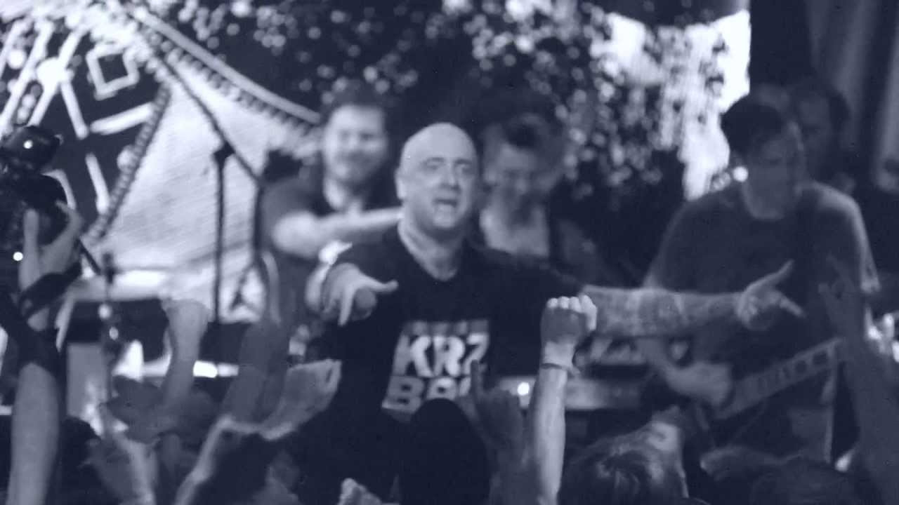 Legends Gorilla Biscuits playing "Start Today" live on stage at our Get Dirty gig in Cologne, Germany.