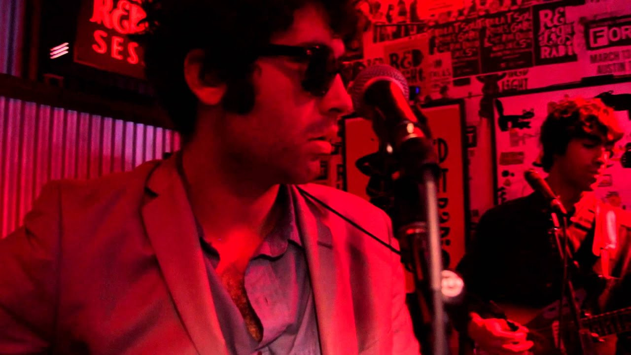 The Allah-Las squeezed in to Red Light Radio to record this live version of "Busman's Holiday" under the red lights.<br /><br />For more Red Light Sessions, visit http://www.redlightradio.net/sessions