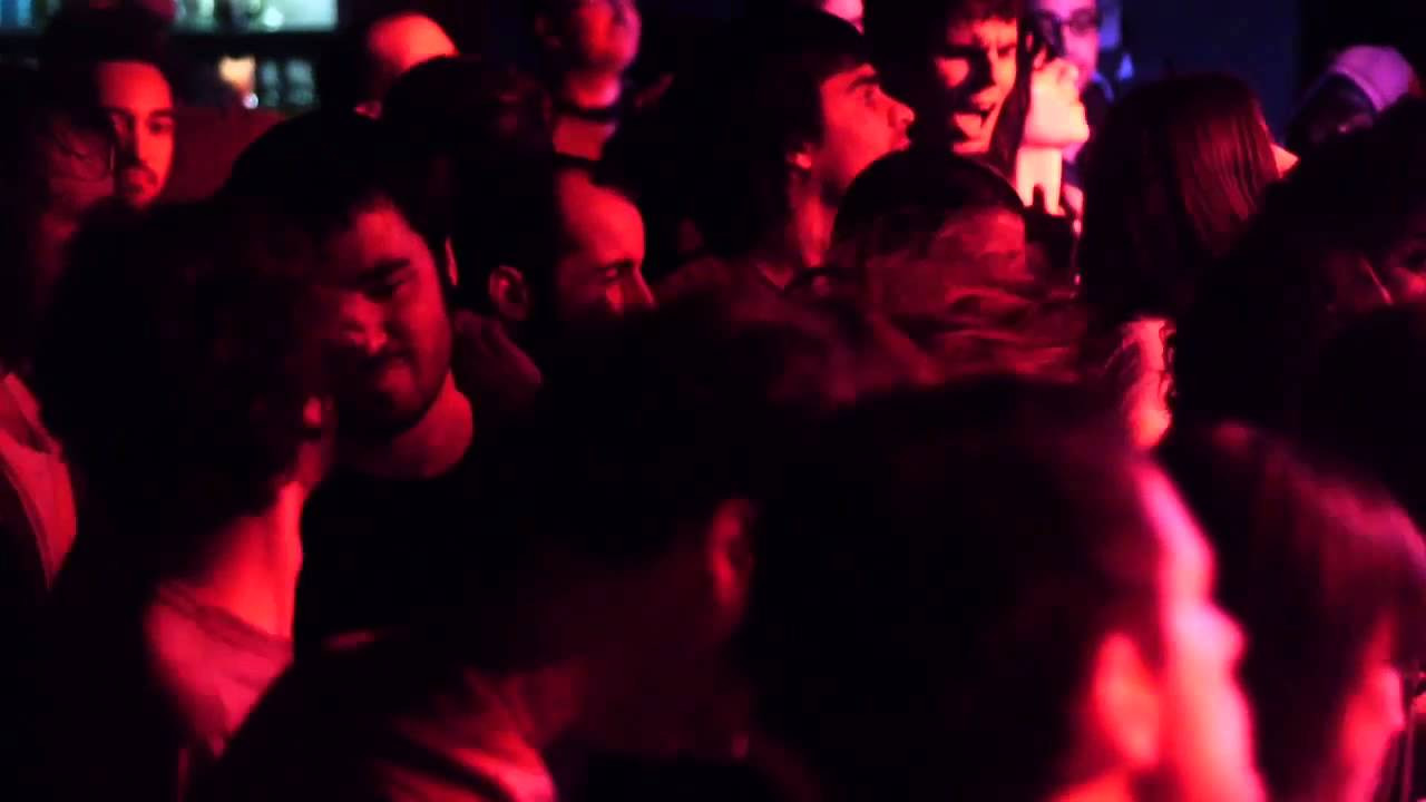 Mixing influences from hardcore and emo bands from the nineties, Catalan power trio Please Wait were selected as winners of the Make Noise contest and won the opportunity to play at The 100 Club in London alongside top Spanish bands Delorean, Extraperlo and Univers. Check out their raw and intense live performance at Make Noise [2] in Sala Apolo, Barcelona.