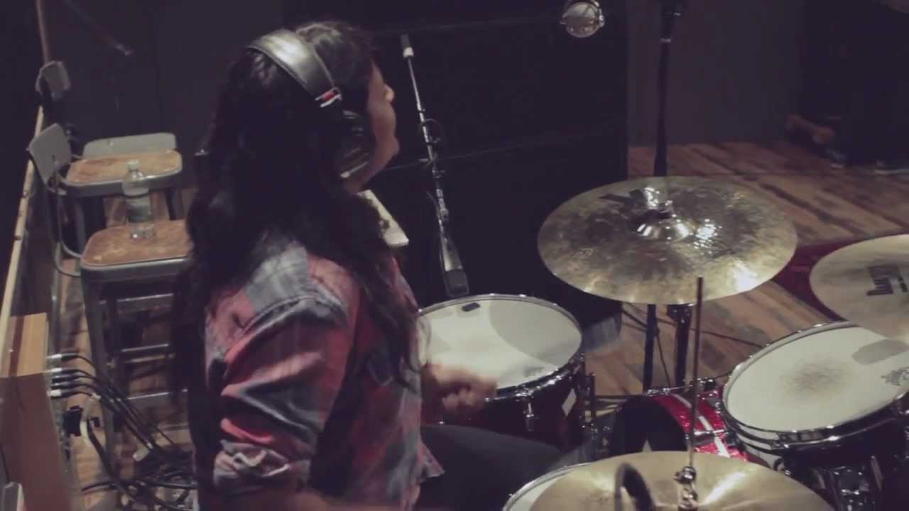 This week's "Track of the Week" features the single "Take It Out On Me" from Converse Rubber Tracks recording artist Heliotropes. Watch as the band gets familiar with the Converse Rubber Tracks studio, plays around with the different recording set-ups and sound options and evaluate each recording to get the final version of their original single just right. <br /><br />For more on Heliotropes visit:<br />http://www.facebook.com/Heliotropes<br />http://www.twitter.com/heliotropesband<br />http://heliotropes.bandcamp.com/<br />https://soundcloud.com/heliotropesband<br /><br />For more on Converse Rubber Tracks visit:<br />http://www.converse.com/rubbertracks