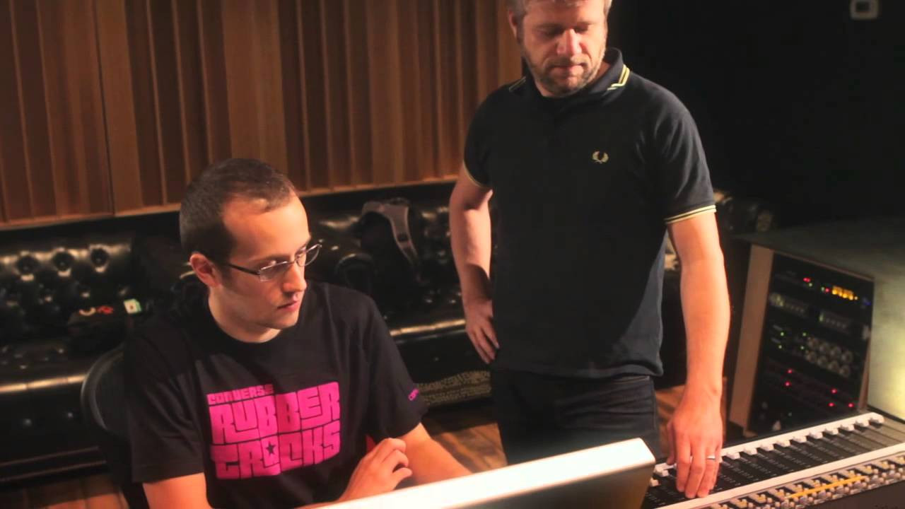 In this segment of Geek Out presented by Guitar Center, the Converse Rubber Tracks team demonstrates the basic microphone placement for recording an electric guitar amplifier. During this piece, the importance of phase is discussed when the staff tries some variations that include adding rear-cabinet and room microphones.<br /><br />For more on Converse Rubber Tracks visit:<br />http://www.converse.com/rubbertracks