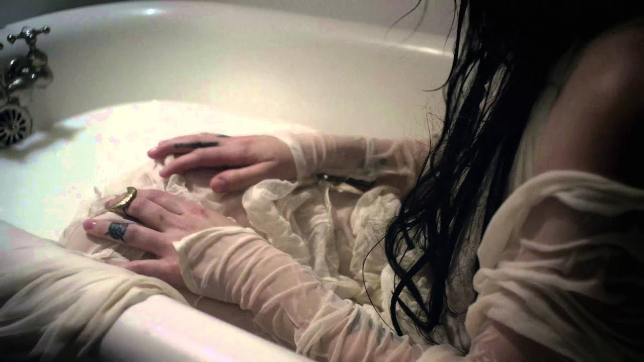 Los Angeles based singer-songwriter, Chelsea Wolfe expresses her inspiration through visual art in the latest Converse X Decibel collaboration. The video is backed by the track "Flatlands" which appeared on Chelsea Wolfe's critically lauded acoustic album "Unknown Rooms" (Sargent House).<br /><br />For more on Chelsea Wolfe:<br />http://www.sargenthouse.com/ChelseaWolfe<br />http://www.chelseawolfe.bandcamp.com<br />http://www.chelseawolfe.net<br />https://www.facebook.com/cchelseawwolfe<br />http://twitter.com/cchelseawwolfe<br />http://instagram.com/cchelseawwolfe<br /> <br />Chelsea Wolfe on tour: http://www.artistdata.com/chelsea-wolfe/shows<br /><br />For more on the director: <br />http://www.charlenebagcal.com<br />https://vimeo.com/user3614560