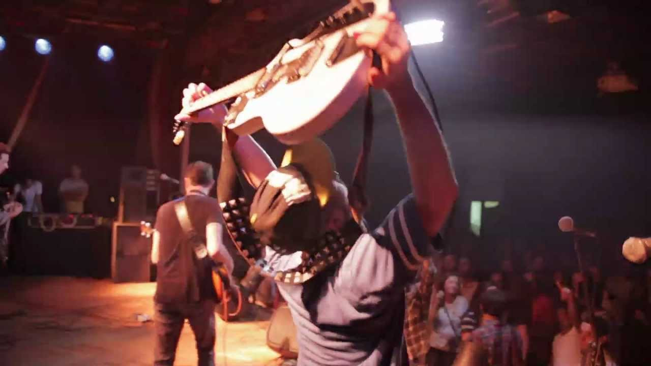 Catch The Black Lips live on stage in Cairo from last year's Super Tour with Lebanese band Lazzy Lung.<br /><br />For more live tracks, stay tuned to Converse YouTube.