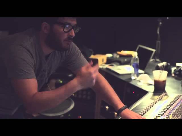 Recorded at Converse Rubber Tracks, Smokey Robotic's single "Barefoot" is<br />this week's "Track of the Week". Watch the band collaborate in the<br />studio, work with the Converse Rubber Tracks engineer on the single and<br />record the original music, all while painter, Evan Smith, creates an<br />original work of art, in the studio that is inspired by the music being<br />made by the band. <br /><br />For more on Smokey Robotic:<br />http://smokeyrobotic.tumblr.com/<br />https://www.facebook.com/SmokeyRobotic<br />https://twitter.com/smokeyroboticcornerstone<br /><br />For more on Converse Rubber Tracks:<br />http://www.converse.com/rubbertracks