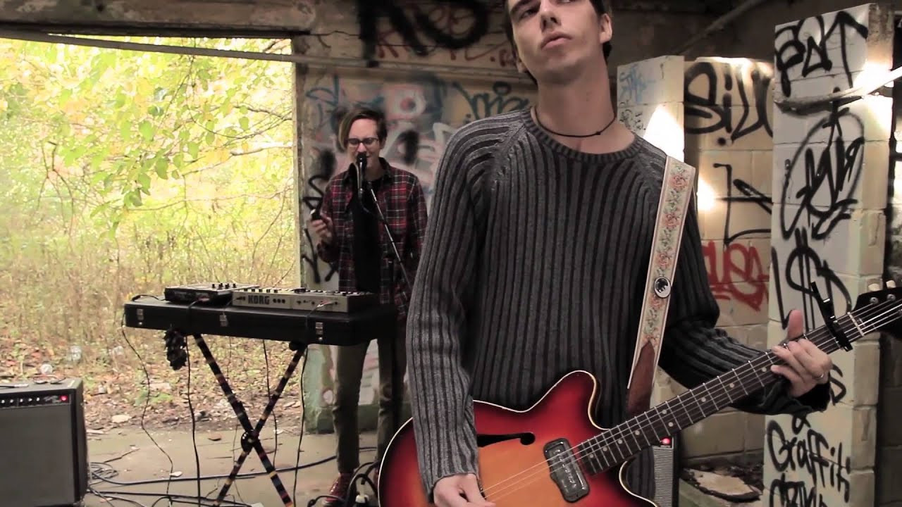 Mood Rings made the long drive north for an insanely busy week of shows, and left NYC as one of it's most buzzed about bands. They joined us in a dilapidated building in an undisclosed location in NYC as part of our Ready, Set Get Lost series for a gorgeous rendition of their new song Pathos Y Lagrimas, off their debut album soon to be released on Mexican Summer.<br /><br />More on Mood Rings:<br />https://www.facebook.com/MoodringsAtl<br />https://twitter.com/mood_rings