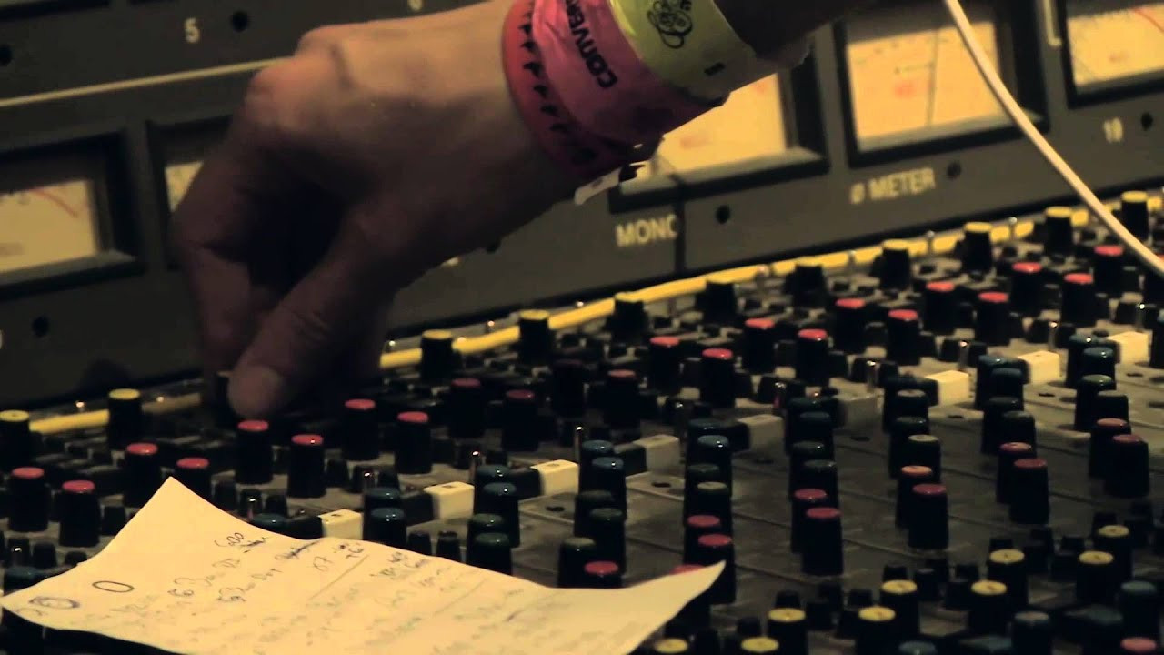 Montréal rockers UBT swung by our pop-up Converse Rubber Tracks studio during the POP Montreal festival to record their contagious new single, "Waste My Time". Watch as they work together to perfect the track during a full day of recording.<br /><br />Download "Waste My Time" for FREE here: http://www.facebook.com/converse/app_289966411097343<br /><br />For more on UBT:<br />http://www.facebook.com/ubtiscool<br /><br />For more on Converse Rubber Tracks:<br />http://www.converse.com/rubbertracks