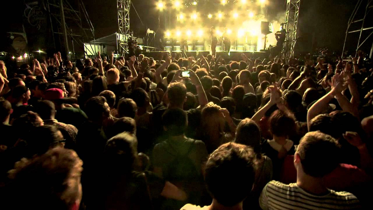 Sleigh Bells headlined Converse City Carnage NYC at the Hudson River Park on July 21st, and absolutely brought down the house. Check out their incredible performance of "Straight A's" off their recently released album Reign of Terror, released by Mom and Pop Records.<br /><br />For more info on Converse City Carnage head here: <br /><br />http://play.converse.com/blog/2012/07/17/converse-city-carnage-nyc/<br /><br />For more info on Sleigh Bells head here: <br /><br />http://reignofterror.tv/