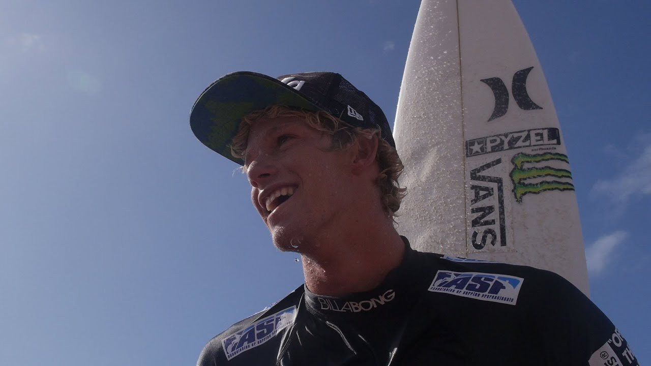 John John takes you through the waves and moments that led up to his Pipe Masters final finish. See more from John at http://hurley.com/johnjohnflorence