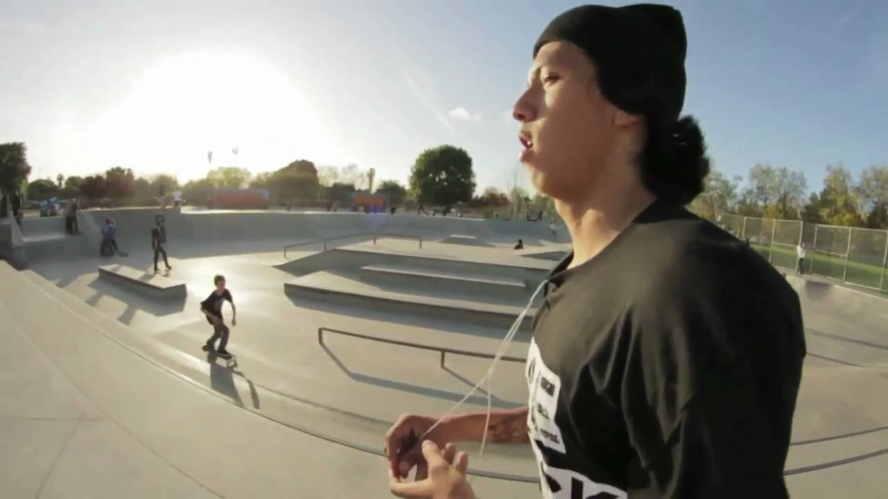 Eddie Might Moreno skating at Pedlow skate park in Encino California<br /> <br /> Http://Theskateclick.com