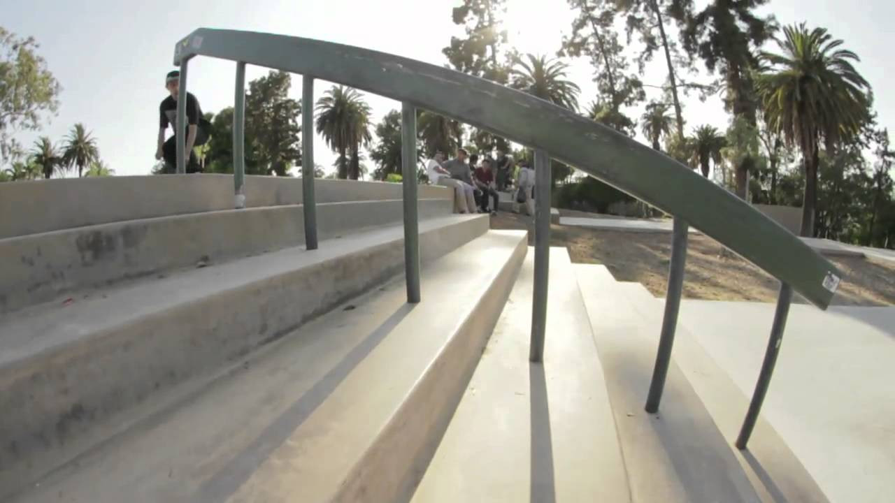 Chaz Ortiz putting in a hard days work at the Hollenbeck Plaza. Filmed by Theskateclick.com sponsored by Primitive<br /><br />http://theskateclick.com<br />http://primitiveshoes.com