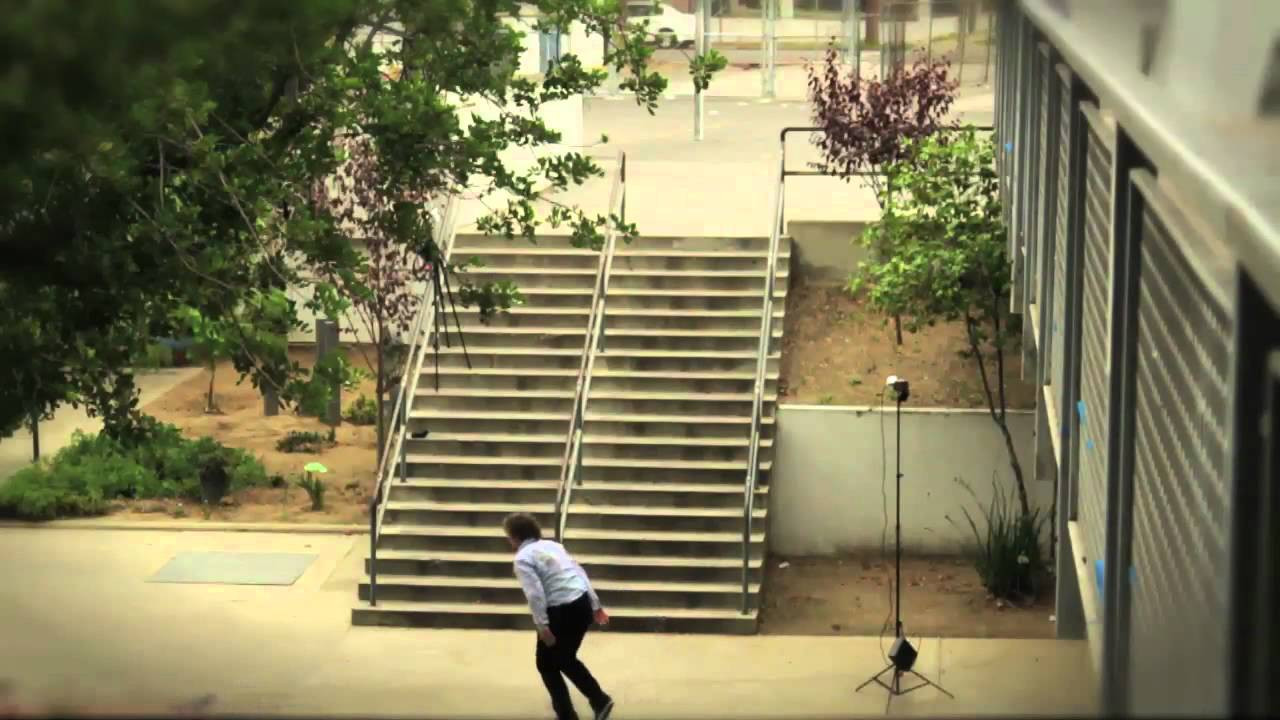some behind the scenes footy of Shane Oneill trying to switch flip the Franklin 18 stair...