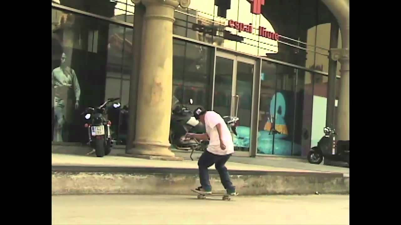 Carlos Zarazua Christmas Skateboarding Street Part Presented By: Primitive<br /> Guest Skaters are:<br /> Justin Schulte, Torey Pudwill, Paul Rodriguez, and Joe "Gonzo" Ordonez<br /> http://primitiveshoes.com