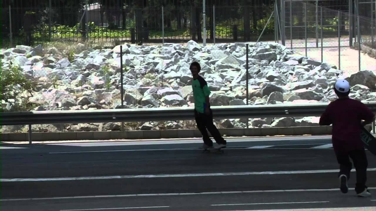 Torey Pudwill<br />Grizzly Griptape Commercial<br />Filmed By: Dario Rezk<br /><br />HAPPY NEW YEAR!