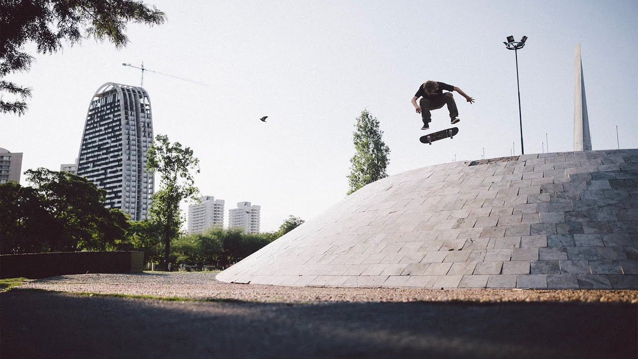 A 3-week No Hotels trip through South America (hitting Chile, Argentina and Uruguay) with Niels Bennett, Wes Kremer, Rob Wootton, Chris Blake, John Stowe, Alejandro Musa and Madars Apse.<br /><br />Filmed and edited by Alex Elder.<br /><br />Thumbnail photo: Wes Kremer by Mike Heikkila.<br /><br />00:00 Intro<br />01:00 Chile<br />3:24 Córdoba x Mendoza<br />08:53 Buenos Aires<br />11:19 Uruguay