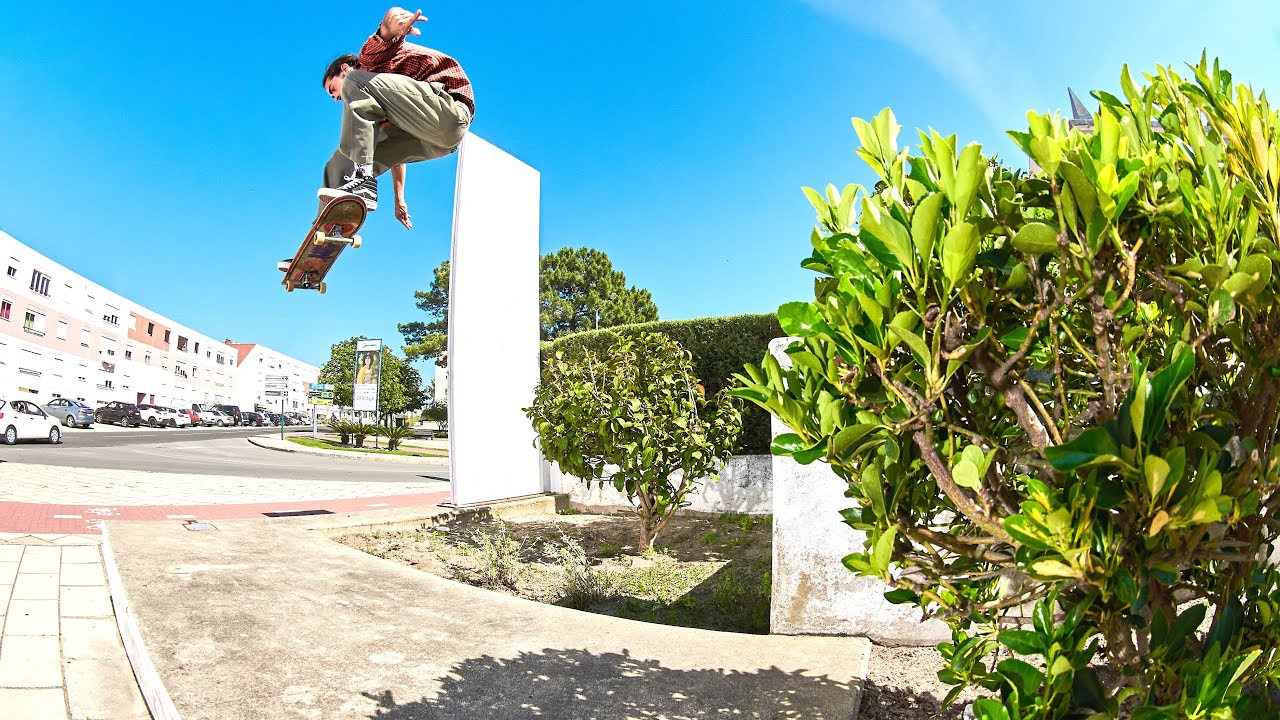 Supported by Lover Skateshop.<br /><br />Thumbnail image by Pedro Raimundo.