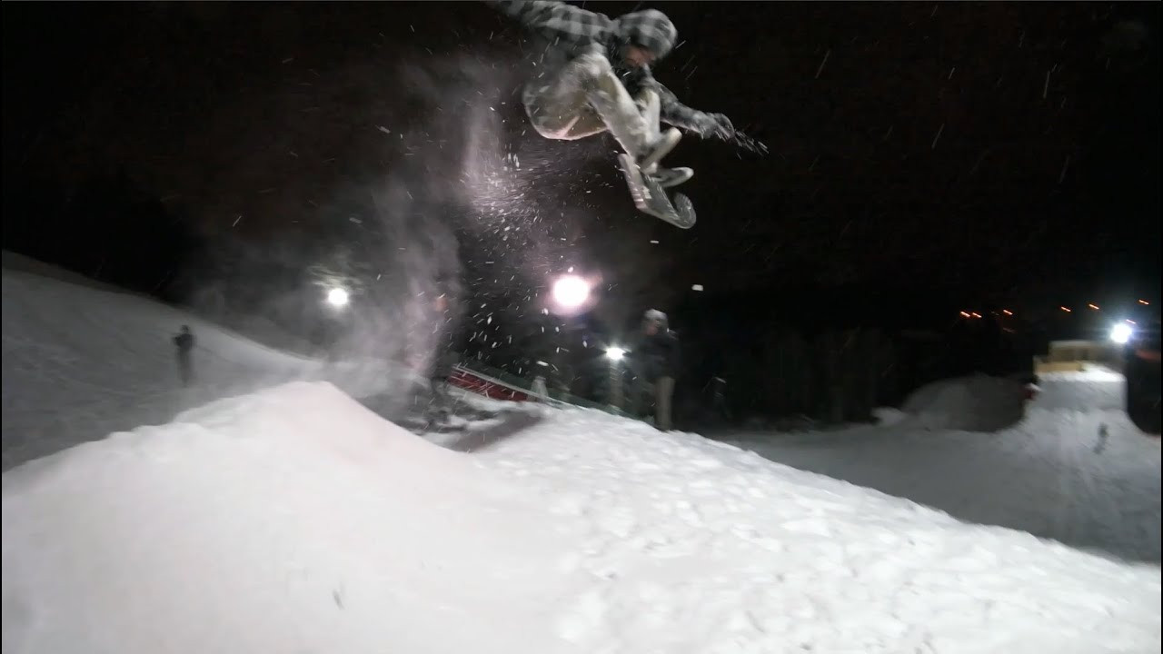 OUTDOOR ADVENTURES #4 | The crew heads out to St-Agathe for the Barbegazi Fest. After giving the park a test run, a memorable night session goes down at Maximise private snowpark.<br /><br />MAXIMISE<br />https://www.facebook.com/Maximiseit/?fref=ts<br /><br />FOLLOW US<br />Website: https://ambitionsnowskates.com<br />Instagram: @ambitionsnowskates<br />Facebook: https://facebook.com/AmbitionSnowskates<br />Snapchat: ambsnowskate<br />Twitter: @ambitionsnow<br /><br />RIDERS<br />Dan Routhier<br />Chuck Dion<br />Gui Blais<br />Aaron Shafer<br />Alan Gerlach<br />Jensen Fisker<br />Phil Moreau<br /><br />OUTRO SONG<br />Strange Broue - Electric Blizzard