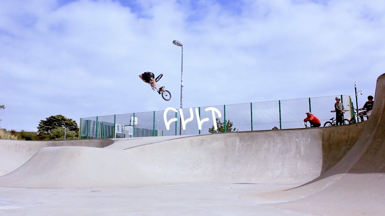 Dom The Pom, all terrain shredder, shouts to Seventies distro and Will Whitehead for this one...