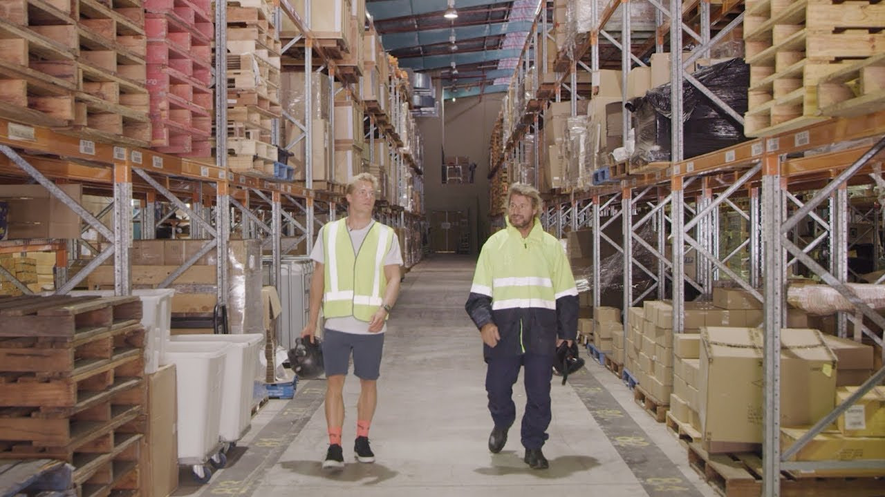 Welcome to Marcel’s Parcels.<br /> <br />After more than 20 years on the job, legendary postman Marcel Ochilleepo decided it was time to hire an apprentice. Will Darren Ewung be able to follow in Marcel’s giant footsteps? Only time will tell.<br /> <br />It’s time to create your Billabong Custom Boardshorts: https://bit.ly/2SIY4hi<br /> <br />Starring: Mark Occhilupo, Ethan Ewing, Creed McTaggart, Shaun Manners and Dakoda Walters<br />🎬:: Jamie Brooks (@collectivedigital)<br /><br />Subscribe to Billabong for more videos: https://www.youtube.com/user/billabong<br /> <br /> Visit www.billabong.com for the latest athlete news or follow us on social for up to the minute updates:<br /> <br /> Instagram | https://www.instagram.com/billabong/<br /> Facebook | https://www.facebook.com/Billabong/<br /> Twitter | https://twitter.com/billabong1973