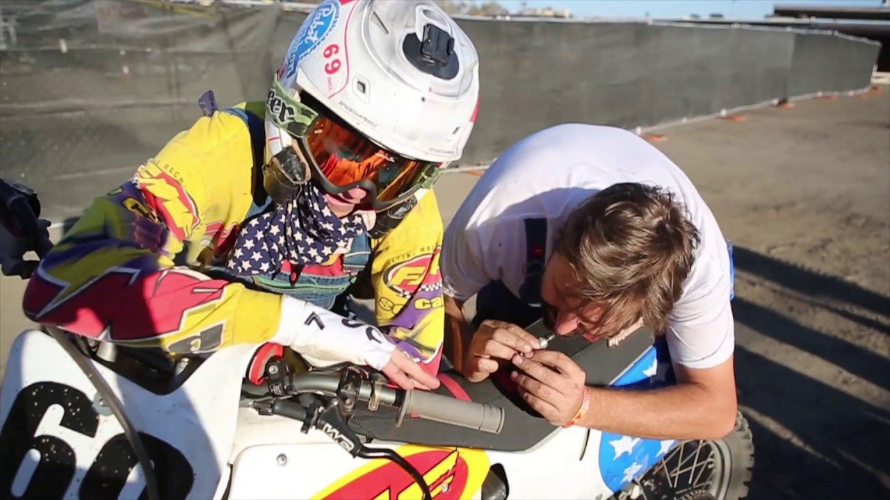 Mechanic Jimmy McGarth Jr. shares a few expert tuning tips and secrets from Ronnie Mac's 1998 Honda CR250 two-stroke motocross machine.