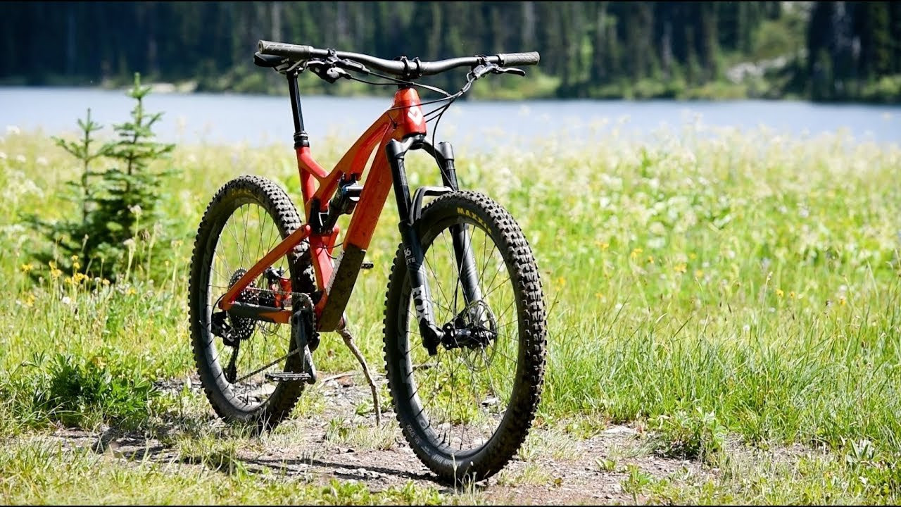 We headed out for a big day in the Canadian alpine on Diamondback's new Release Carbon.
