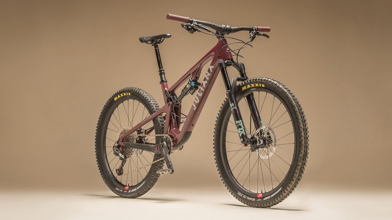 The Juliana Furtado is the type of bike that makes us hate the term quiver-killer for being cliche, overused, and completely accurate.