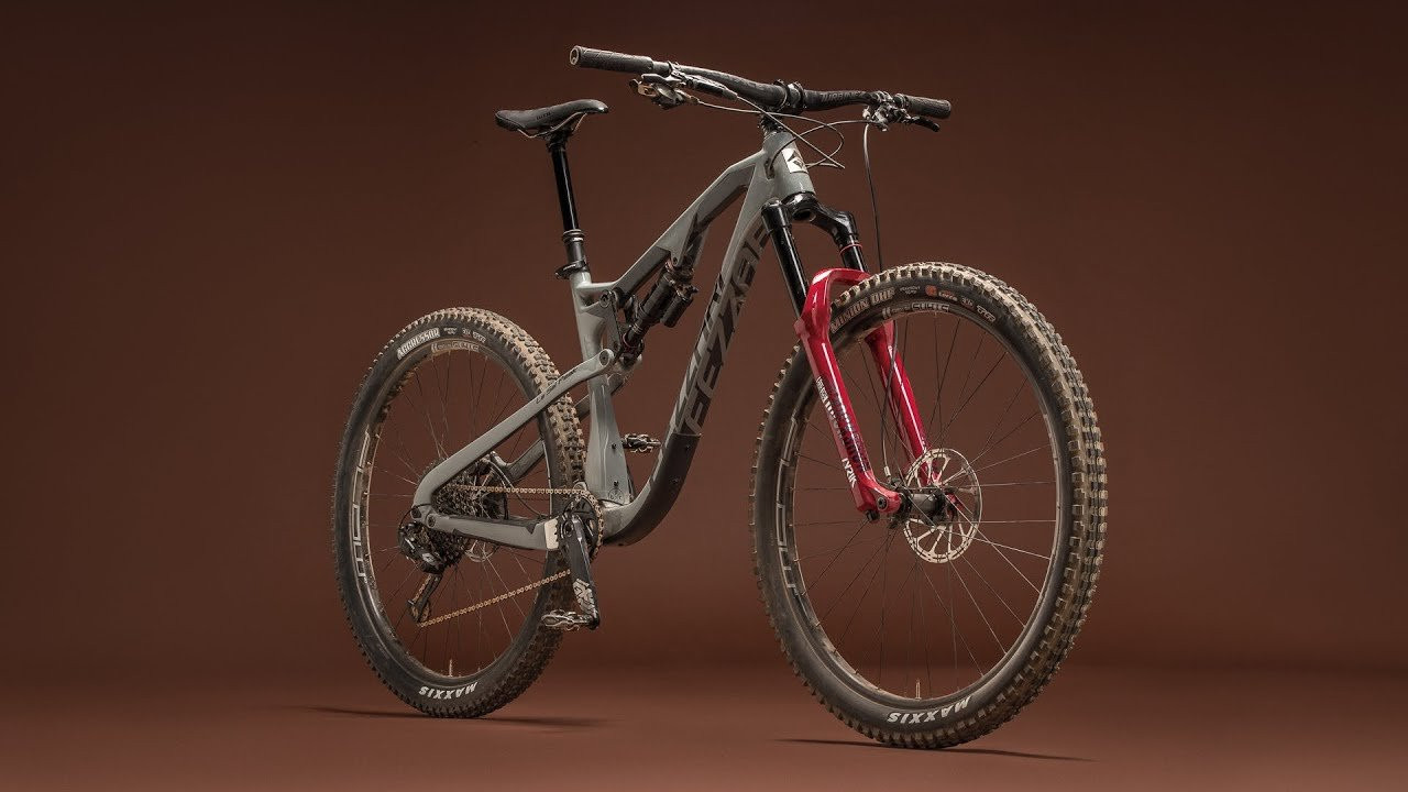 Evil, Ibis, Yeti. These are hallowed names in mountain biking. We never thought Fezzari could compete with them, but the La Sal Peak proved us wrong.