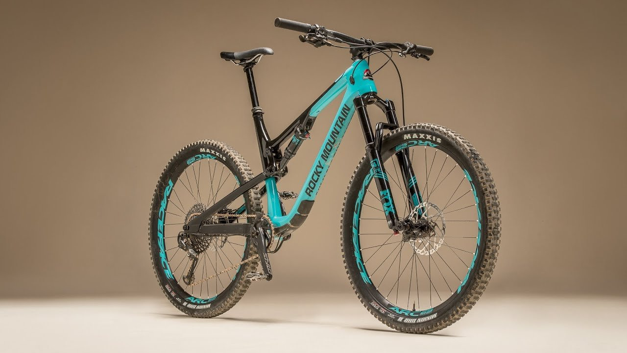 Bucking the trend towards radical geometry and above-category travel, the new Rocky Mountain Thunderbolt stays conservative, accessible and nimble.
