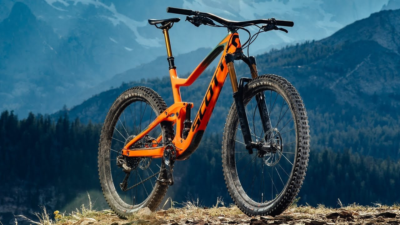 After years of tweaking, the newest version of Scott’s proprietary Nude shock finally makes that Twinloc remote lever a blessing instead of a curse. The bike descends like the 170-millimeter 29er it is, but in an instant, climbs like a mid-travel bike. The Ransom is most well-executed do-it-all bike we’ve seen in a long time.