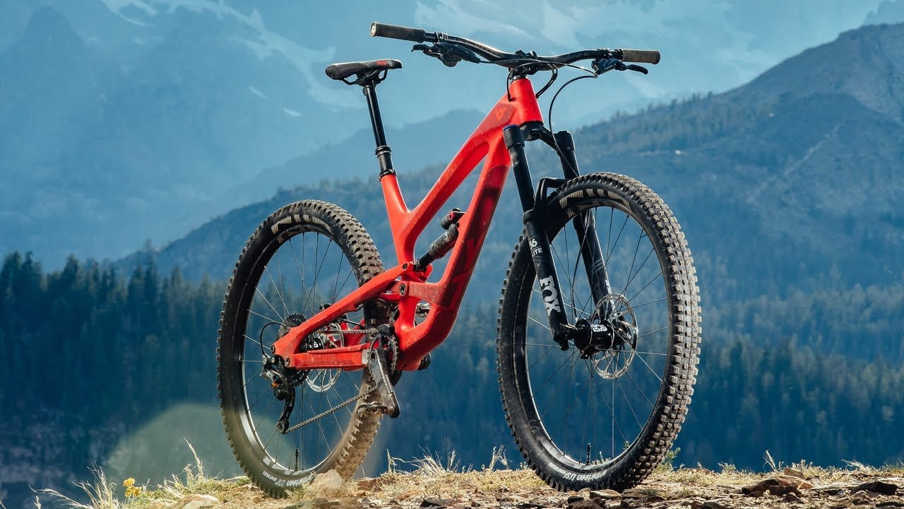 One of the most versatile long-travel 29ers we’ve ever seen, and at by far the best value. Modern climbing geometry, poppy suspension, and the definition of long, low, and slack. You just need to be a smooth pedaler and carry your water on your back.