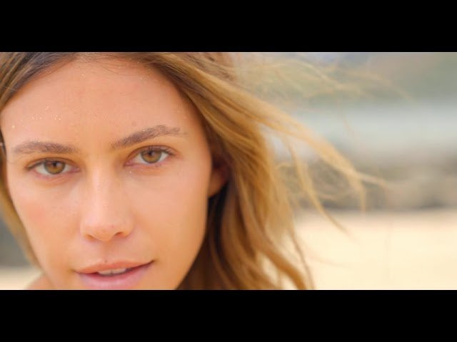 All-night raves, shimmering coastlines, and celebrity sightings have elevated Ibiza to legendary status among partygoers and beach bums. Surrounded by crystal-clear waters, bathed in sizzling sun, and oozing boho-glam vibes, this Balearic beauty is as close to heaven on earth as you can get. Inspired by the resplendence of the White Isle, our Ibiza collection is made of a luxurious ribbed fabric that will have you feeling like one of the stars<br /><br />Exclusively available on Body Glove: https://www.bodyglove.com/collections/womens-swim-ibiza-collection