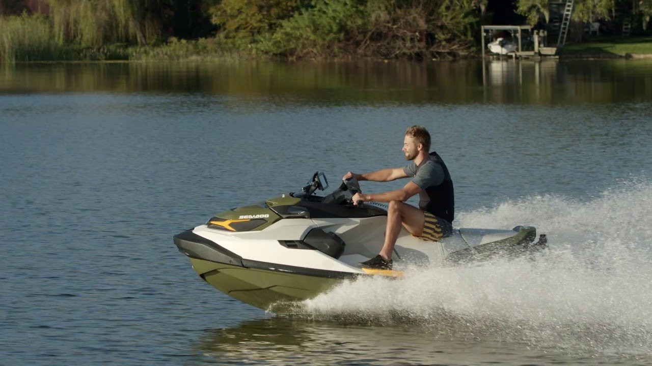 The Siphon water shoe is the ultimate in comfort and function. With the seamless construction and 4-way quick drying knit upper, you get both great support with a comfortable fit. The Siphon is perfect for any adventure, from paddling a lake, to walking on the beach, the Siphon is ready.