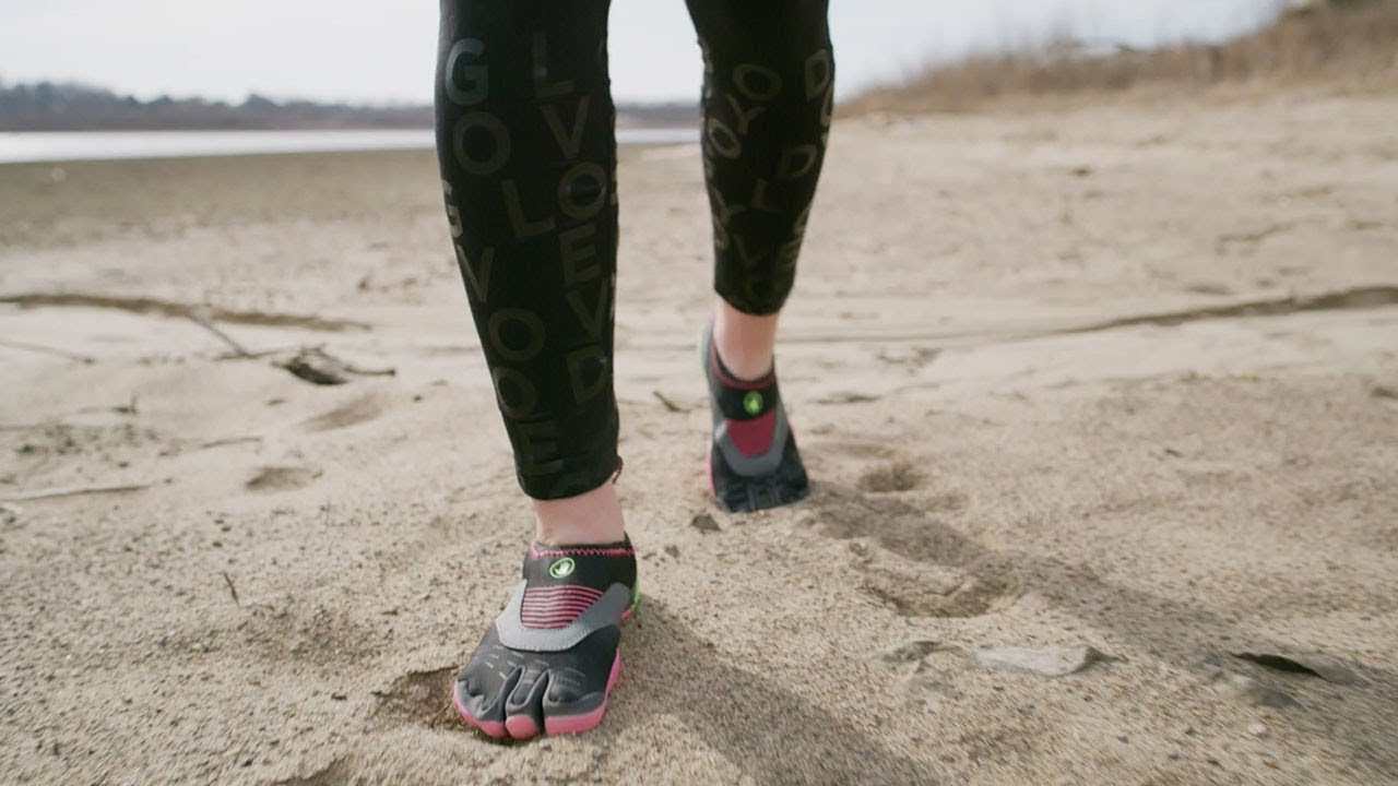 Hear how the 3T Barefoot™ line of water shoes by Body Glove gave reality television winner Sarah Lacina an edge on her competition. She was wearing the multi-patented three toe footwear well before she ever met anyone from Body Glove!