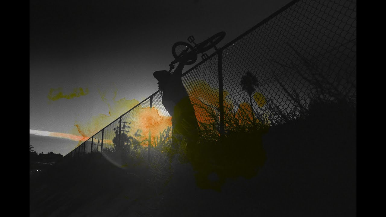 In 2012 the full eclat BMX team visited three completely different parts of the world to make a free 30 minute DVD. The idea was to bring together different riding styles and different cultures and make a video that was as interesting as the riders involved in it.<br /><br />Filmed and Edited by Will Evans.<br /><br />http://www.eclatbmx.com/freeandsleazy/<br />https://www.facebook.com/eclatbmx<br />https://twitter.com/eclatbmxparts<br />http://instagram.com/eclatbmxparts